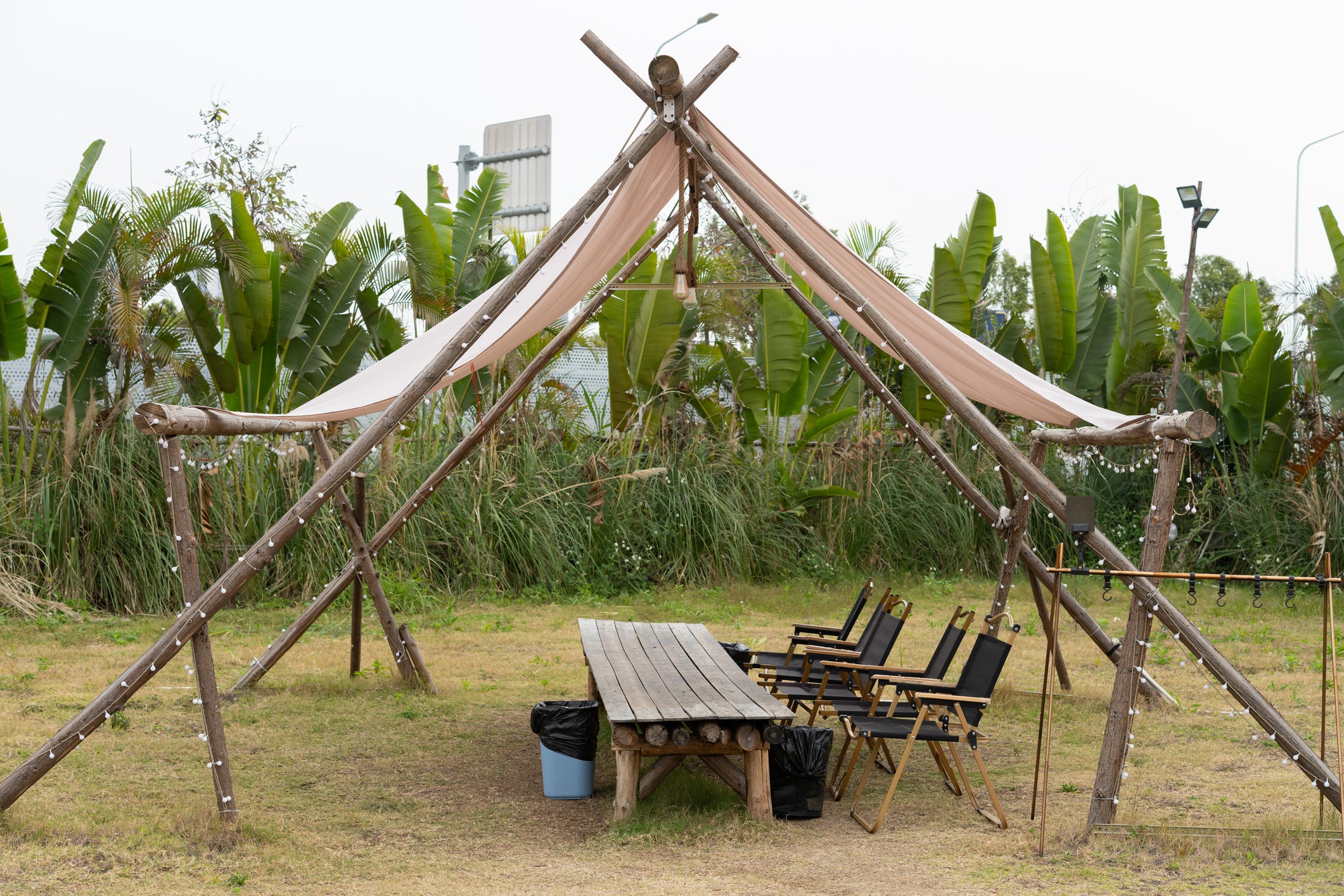 The Benefits of Using a Canopy Tent at the Beach or Park