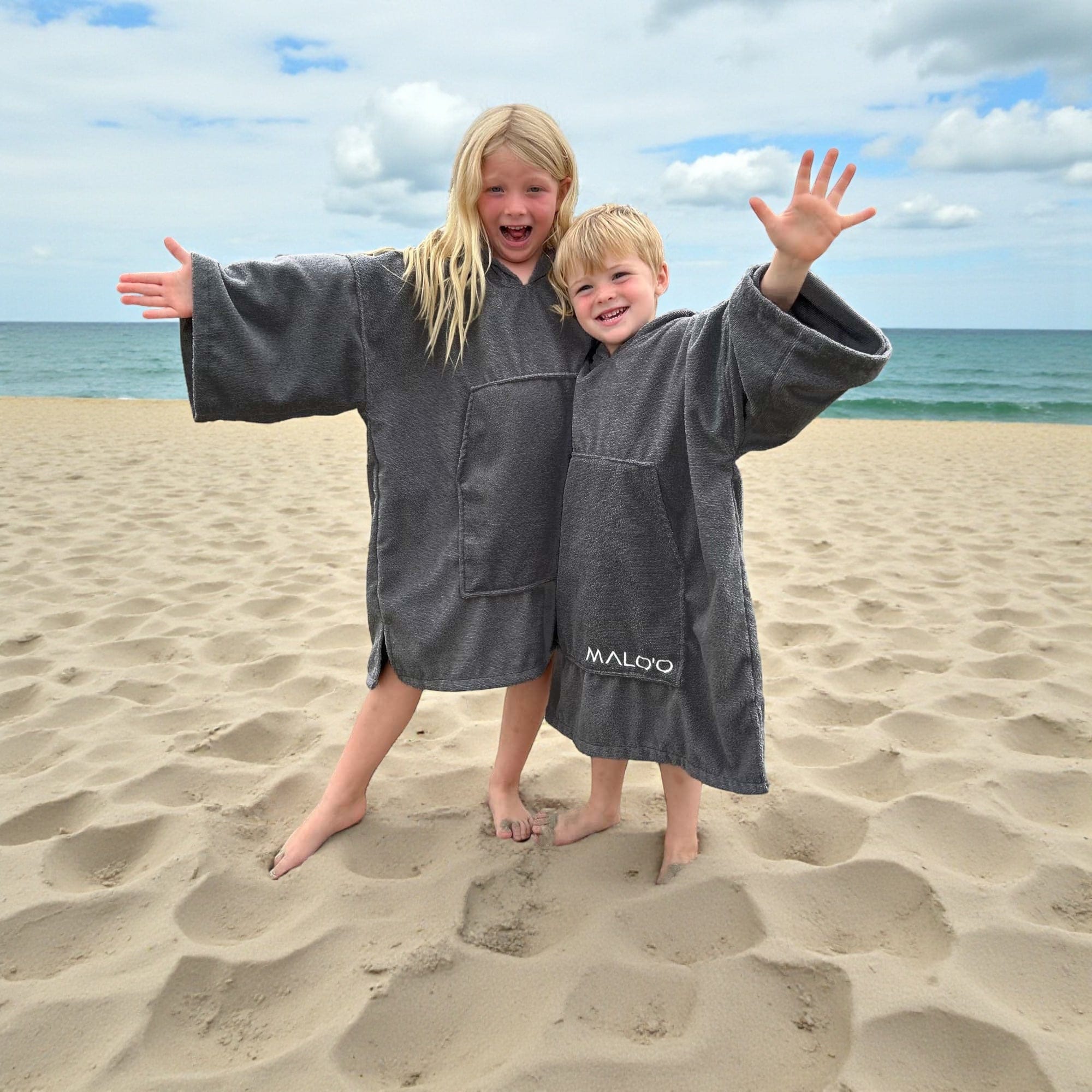 Malo'o Racks Youth 10-14 / Grey Avo Changing Poncho