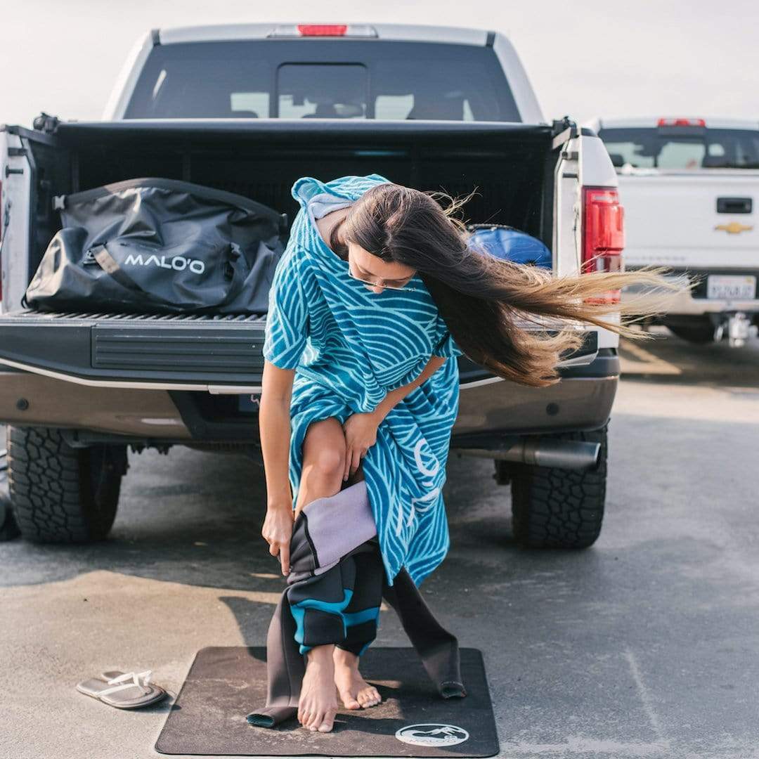 Mehana Changing Poncho - Malo'o Racks